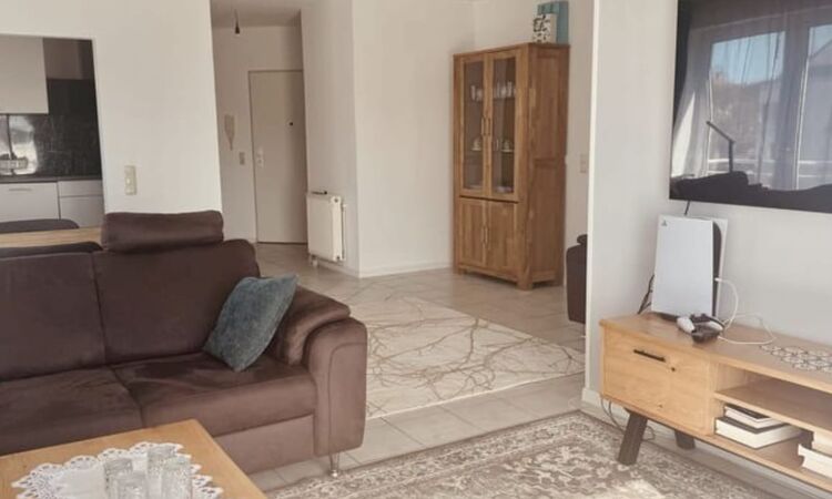 Ihr%20neues%20Zuhause%20in%20Langenselbold%20 %20Ger%C3%A4umige%204 Zi.%20Whg.%20mit%20Top%20Lage%20f%C3%BCr%20den%20Alltag